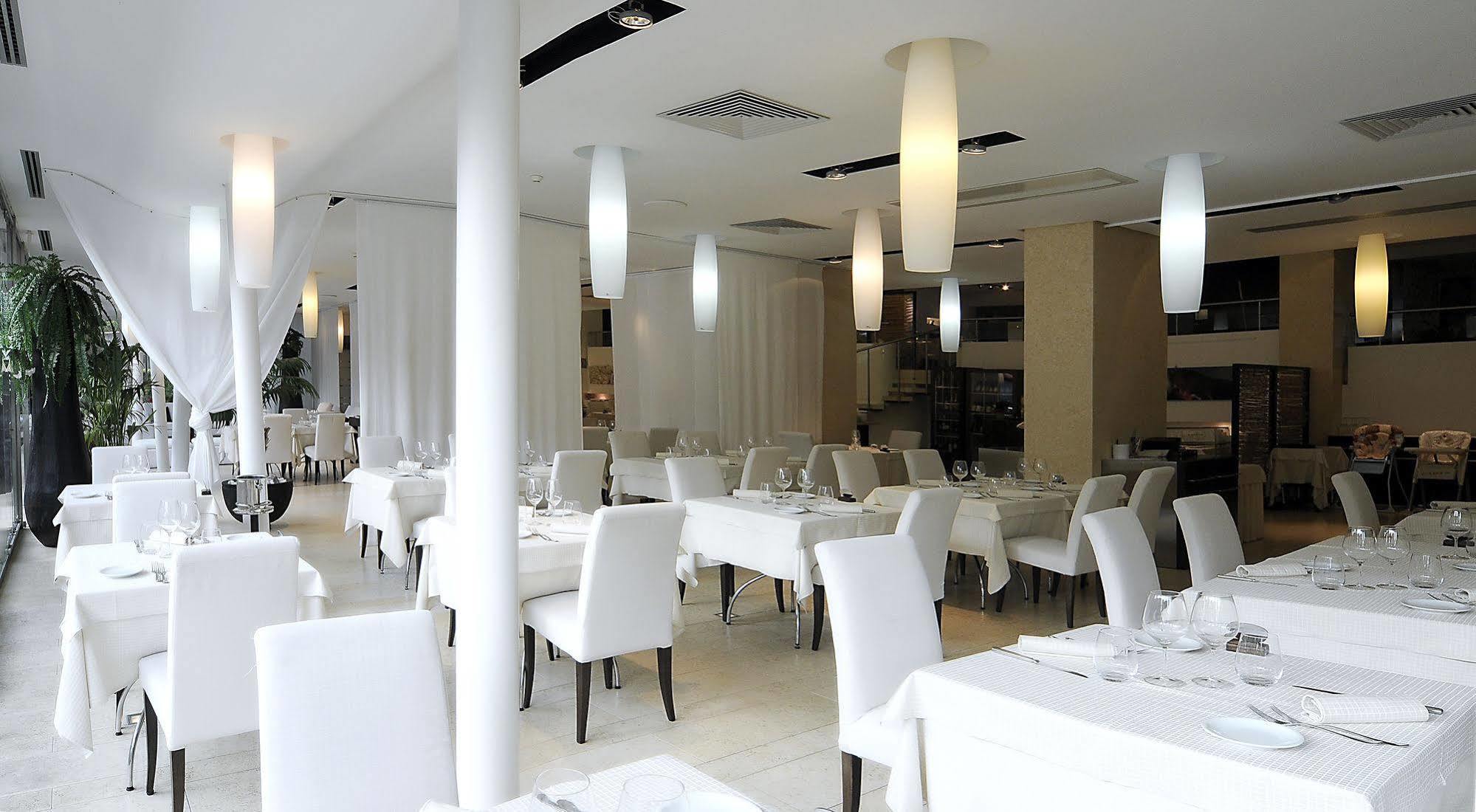 Hotel Rex Линяно Сабиадоро Екстериор снимка